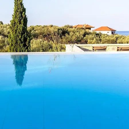 아파트 Olympia Zervea With Pool #2 Double *