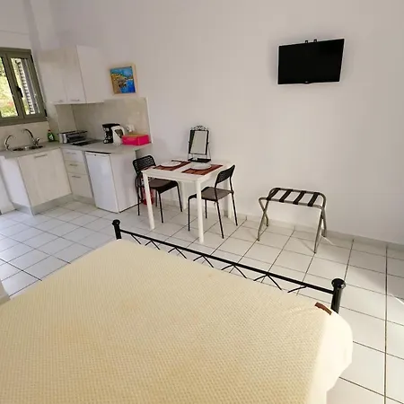 아파트 Olympia Zervea With Pool #2 Double